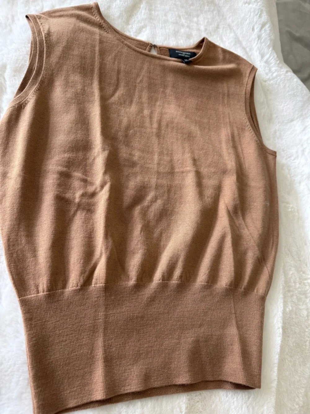 Two Banana Republic Women's Cream & Brown Merino Wool Sweaters- 2 items! - Picture 9 of 9